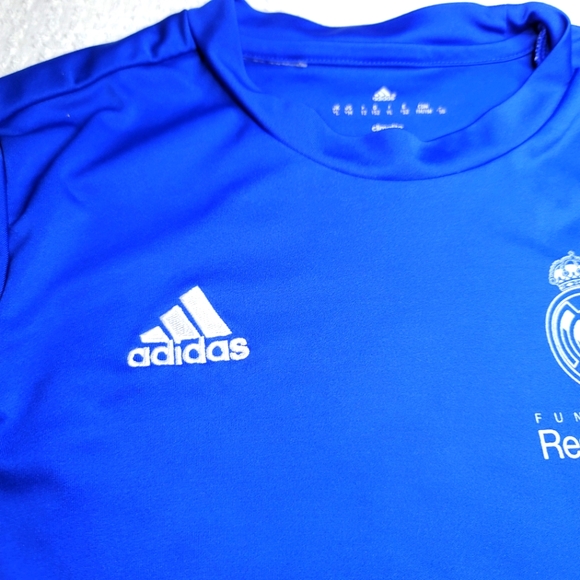 Sports shirt 👕 - Picture 2 of 4